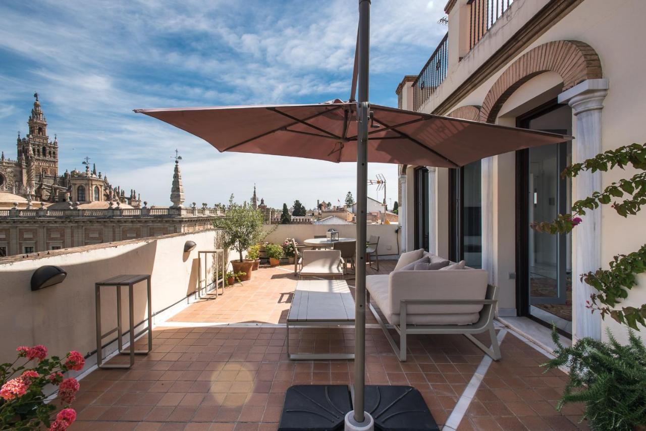 Puerta Del Leon Apartman Sevilla Kültér fotó