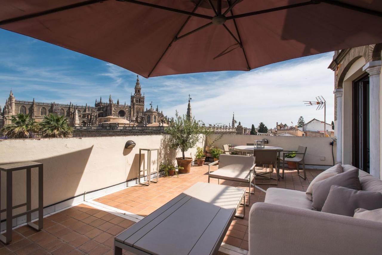 Puerta Del Leon Apartman Sevilla Kültér fotó