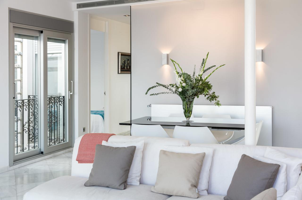 Puerta Del Leon Apartman Sevilla Kültér fotó